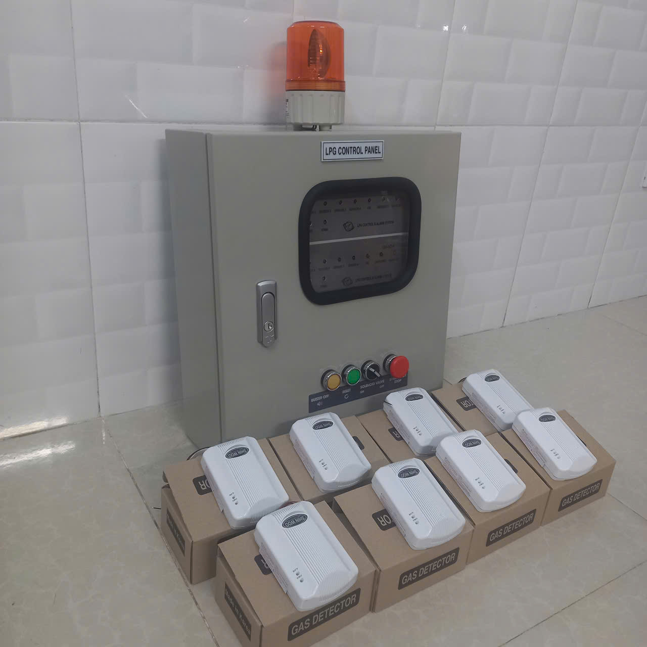 Tủ báo rò gas Viet Nam ket noi 8 dau do gas shinwoo ND114N